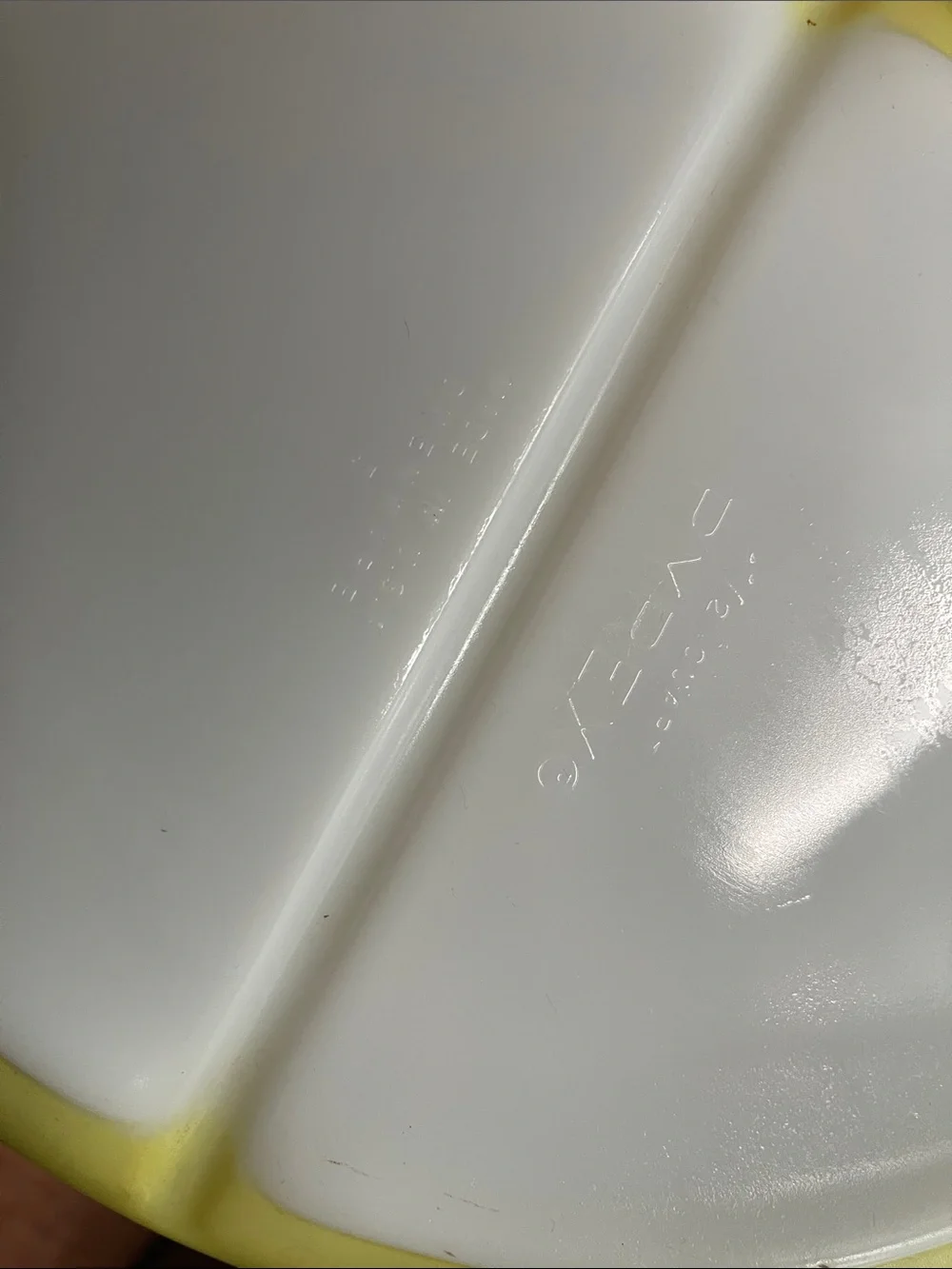 Pyrex covered casserole